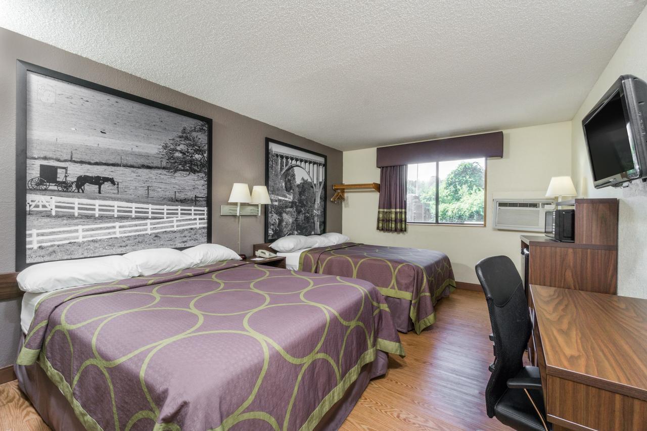 Queen Room with Two Queen Beds - Non-Smoking