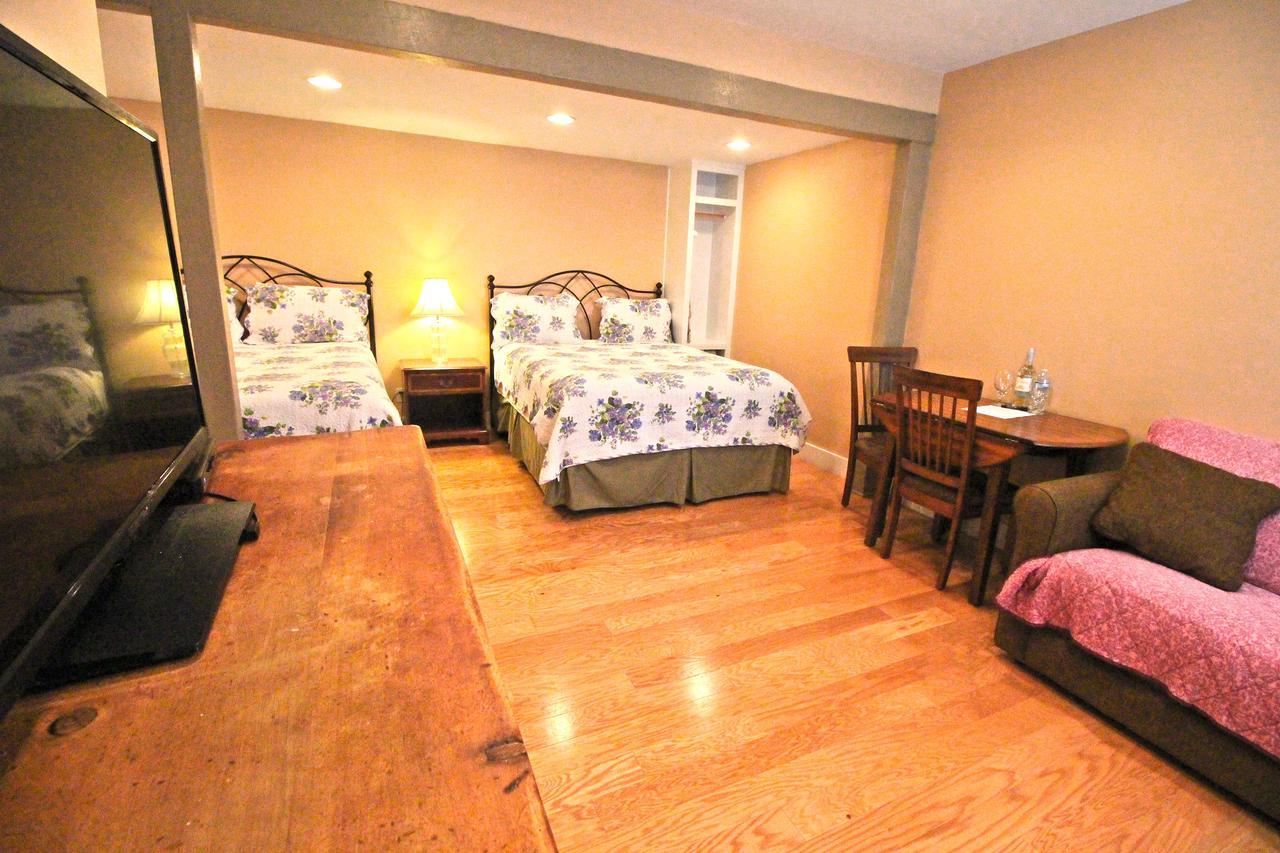 Double Room,560325687:JPEG