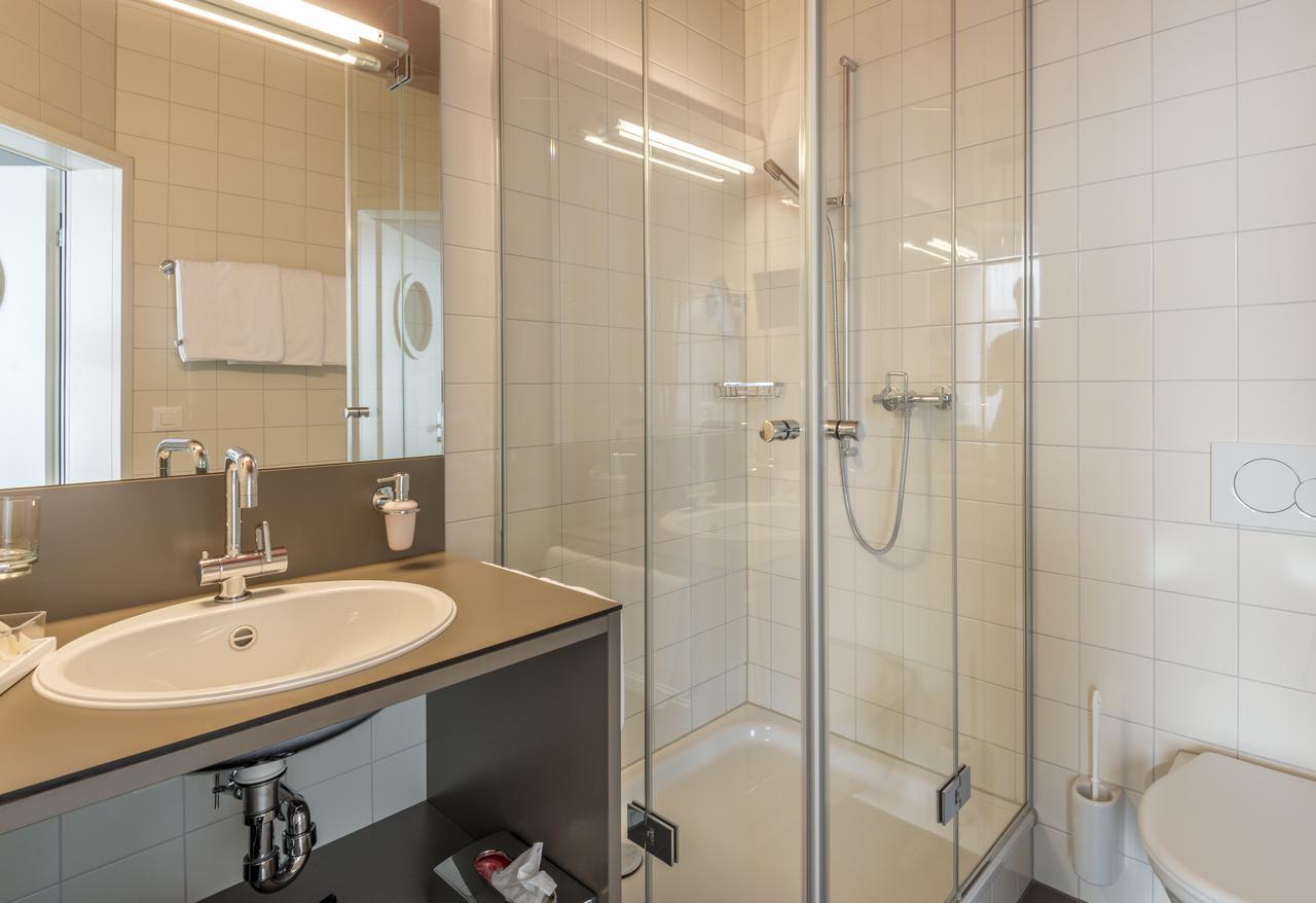 Chambre Triple Supérieure - Vue sur Montagne et Rivière