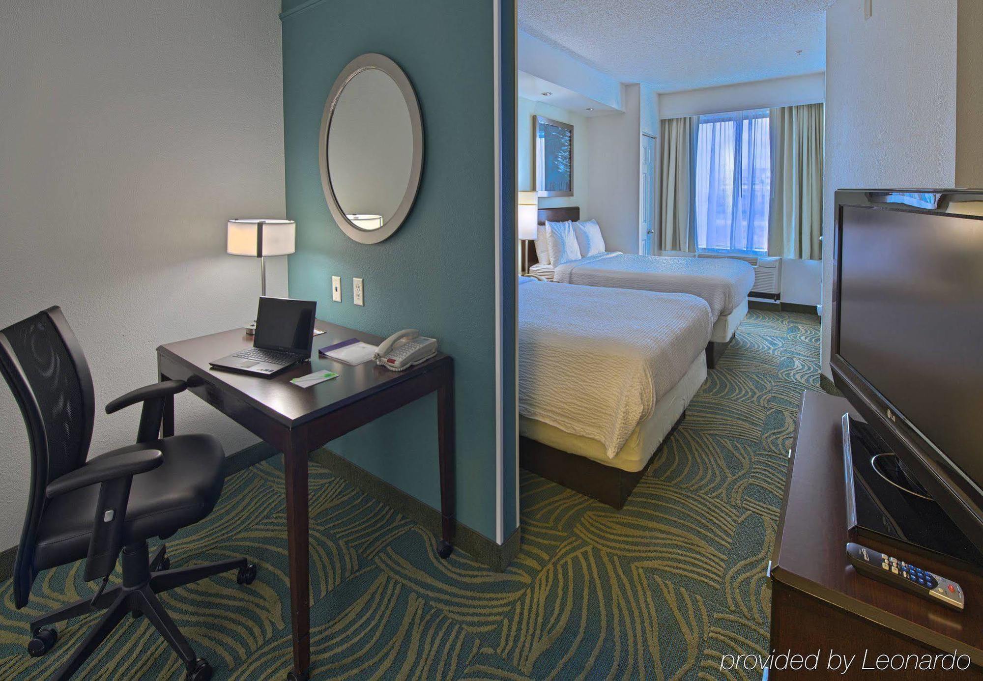 Double Suite with Two Double Beds, Bathtub and Sofa Bed - Mobility Access/Hearing Accessible