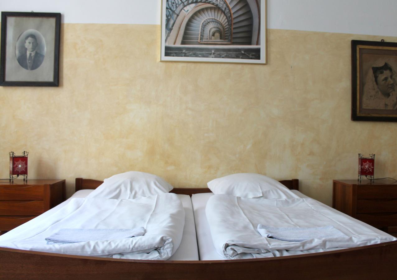 Chambre Double avec Salle de Bains Commune