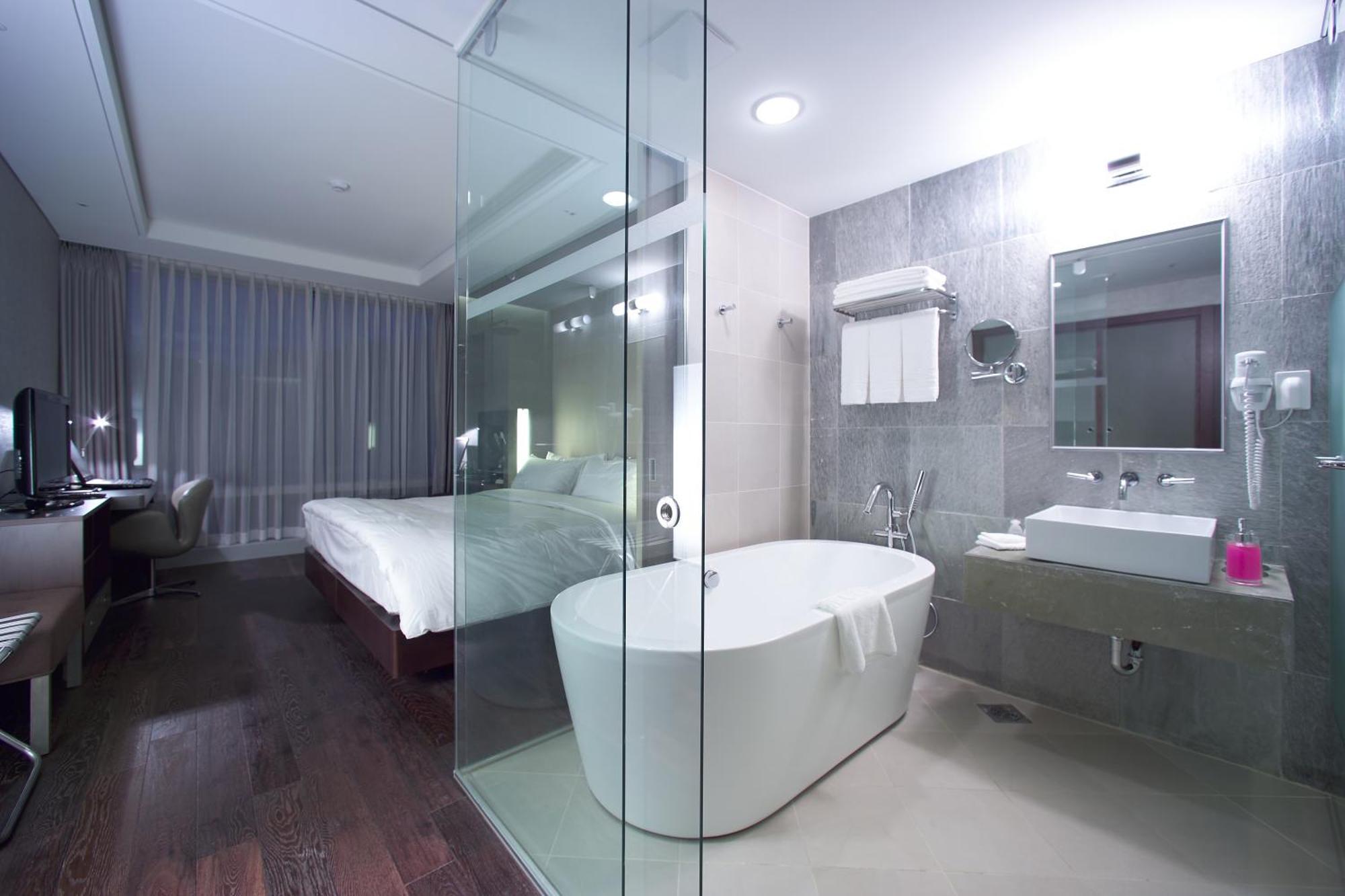 Executive King Room