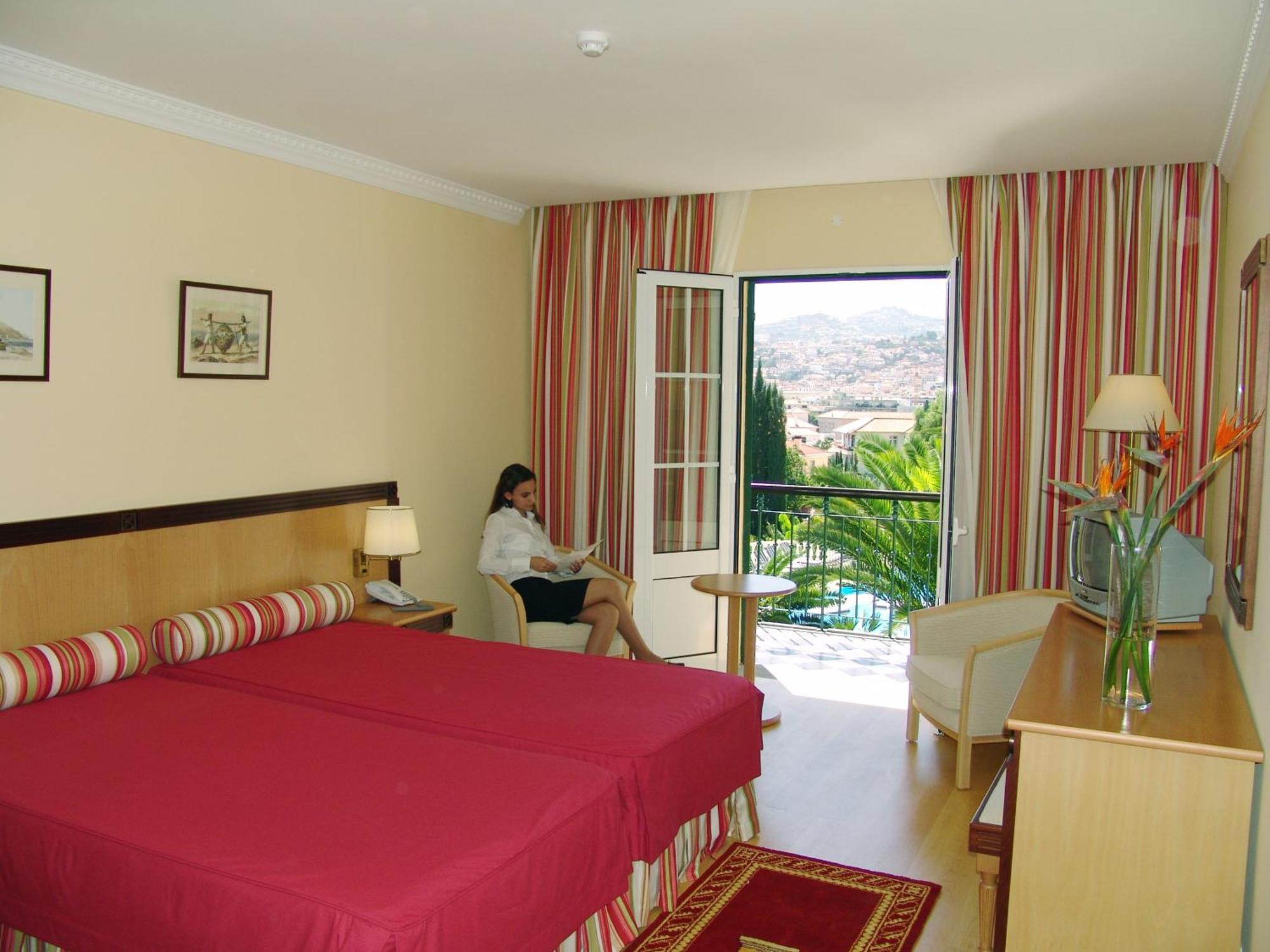Quarto Duplo ou Twin com Vista Jardim