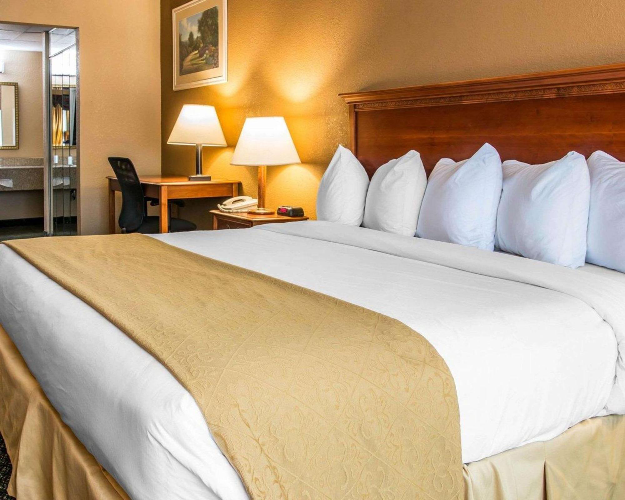 King Room - Disability Access/Non-Smoking