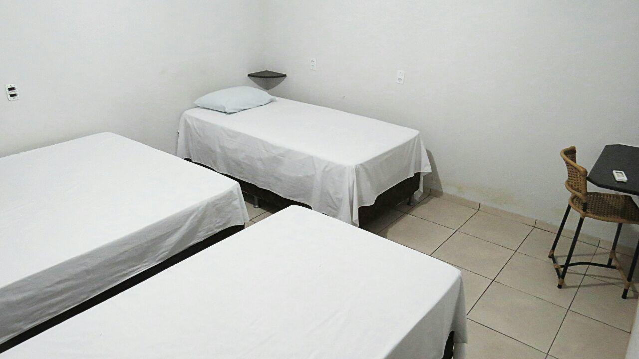 Quarto Triplo Econômico com Banheiro Compartilhado