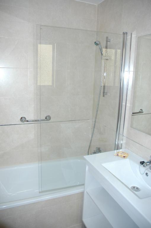 Double or Twin Room,1429924012:JPEG