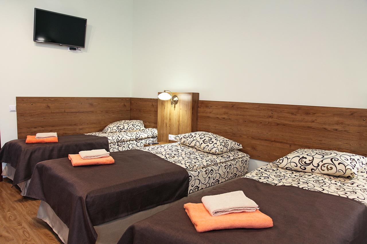 Vierbettzimmer mit privatem externen Bad