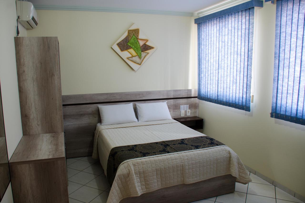 Quarto Duplo