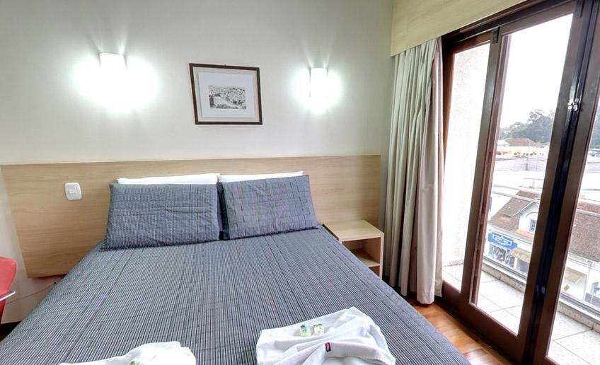 Quarto com Cama King-size