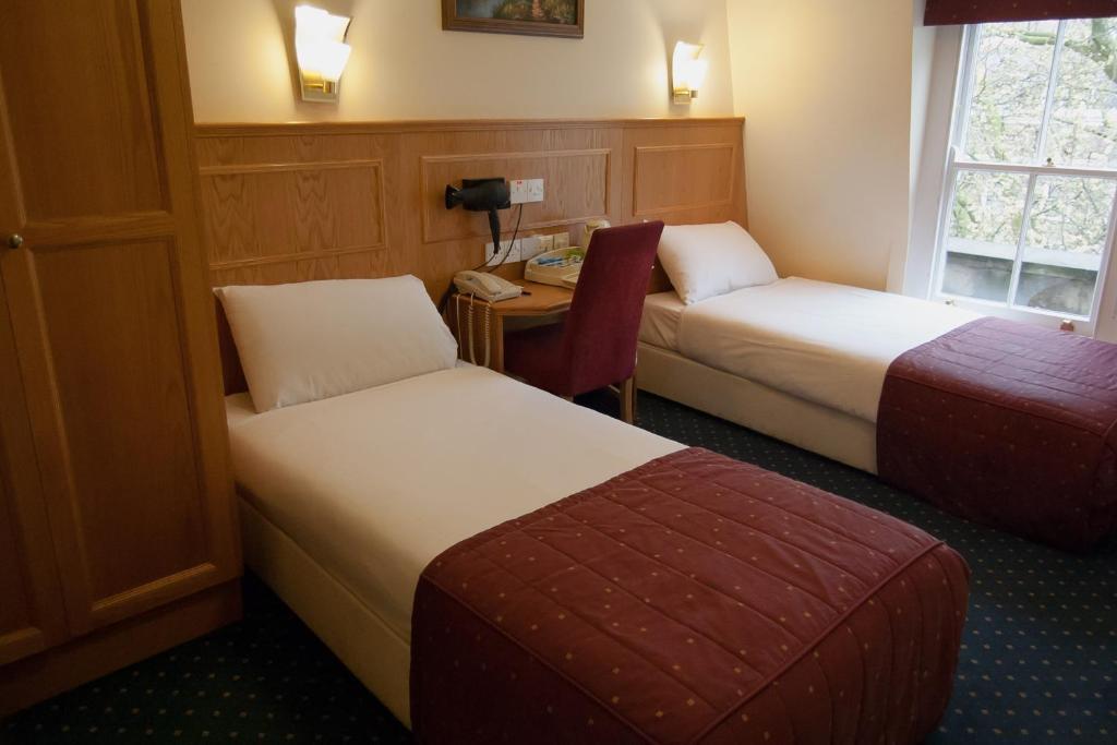 Quarto com 2 Camas de Solteiro - Não Fumantes