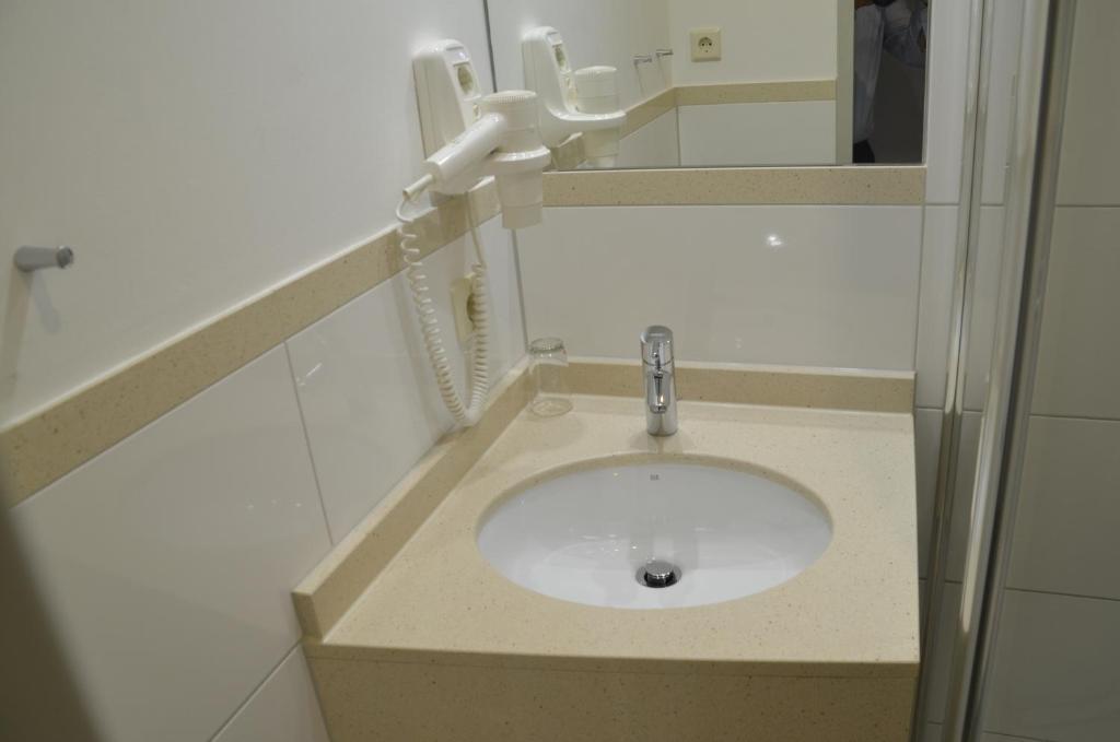 Triple Room,1708234594:JPEG