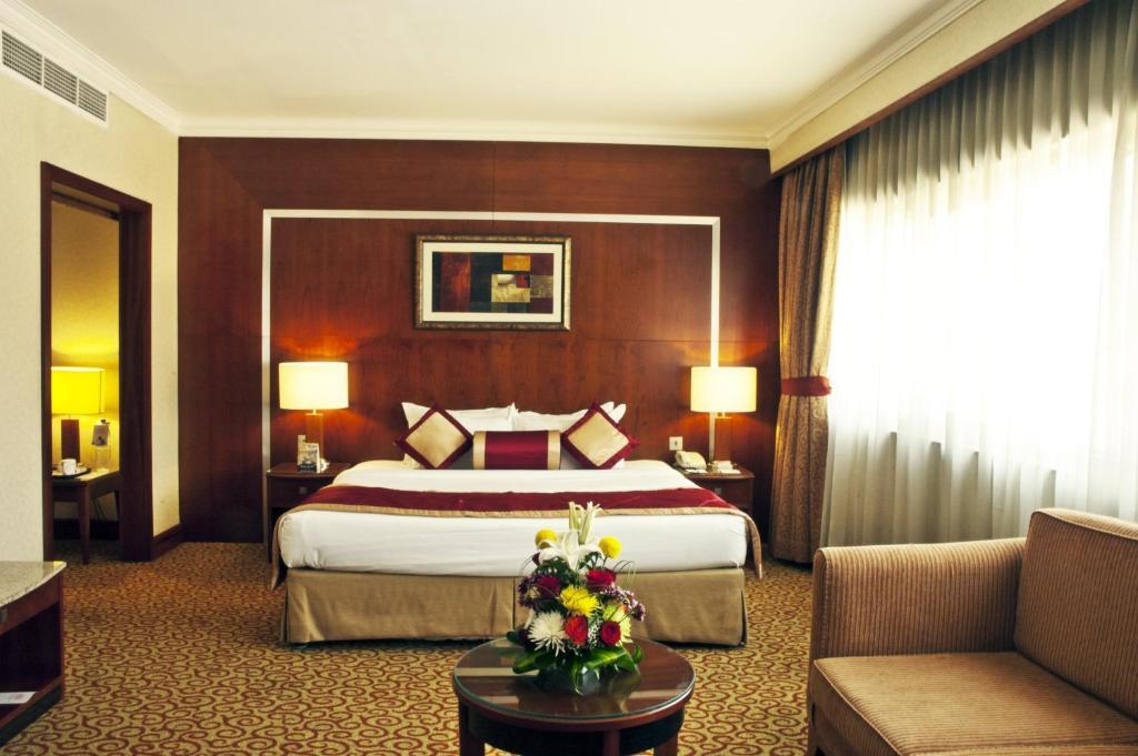 Family Suite (2 Adults + 2 Children)