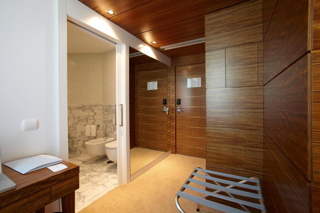 Quarto Familiar Superior (2 Adultos + 2 Crianças até 12 anos)
