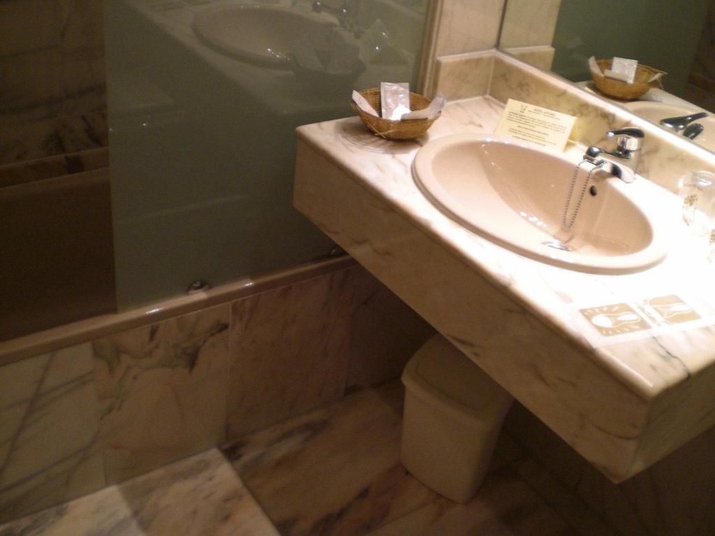 Double or Twin Room,1207803598:JPEG