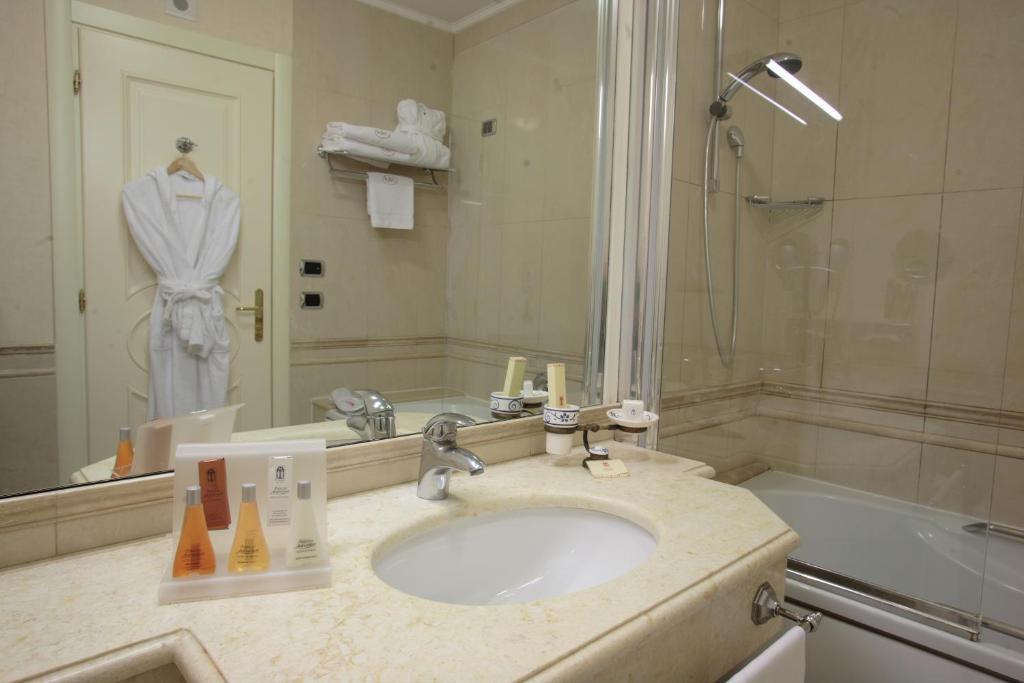 Suite Junior avec Bain à Remous