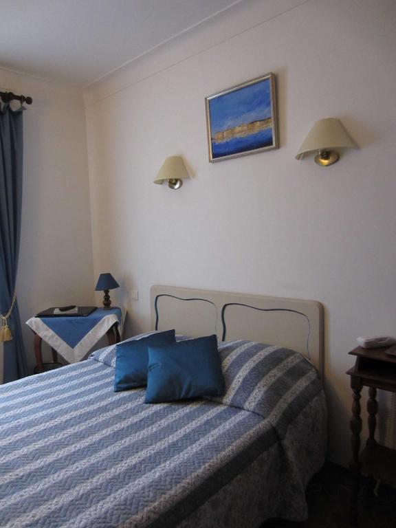 Chambre Double ou Lits Jumeaux Confort - Vue sur Collines