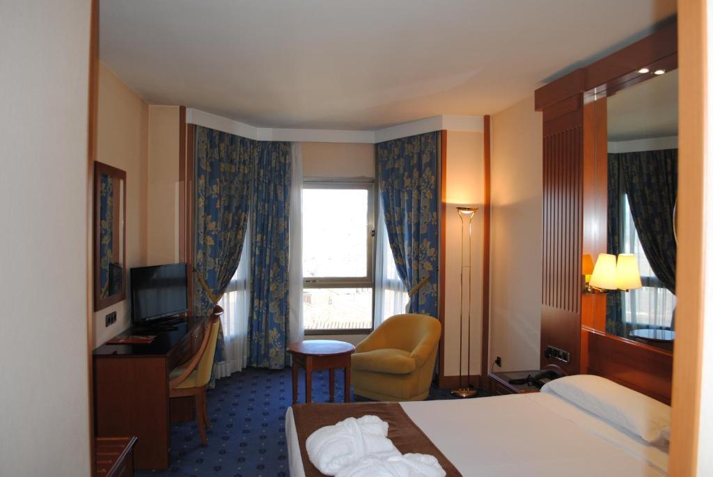 Double or Twin Room,61190293:JPEG