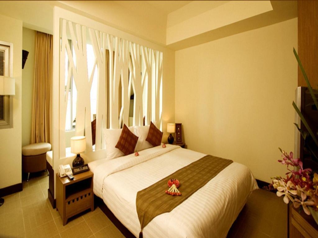 Hotel Deluxe