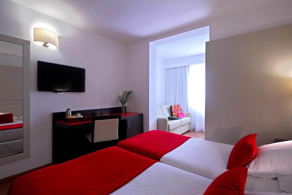 Chambre Double avec Lit d'Appoint (3 Adultes)