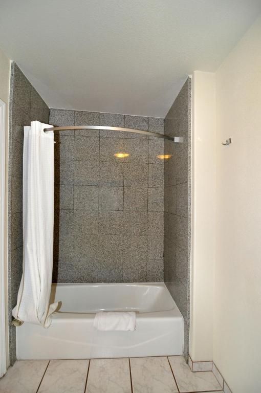 Quarto Duplo com 2 Camas de Casal - Não Fumantes