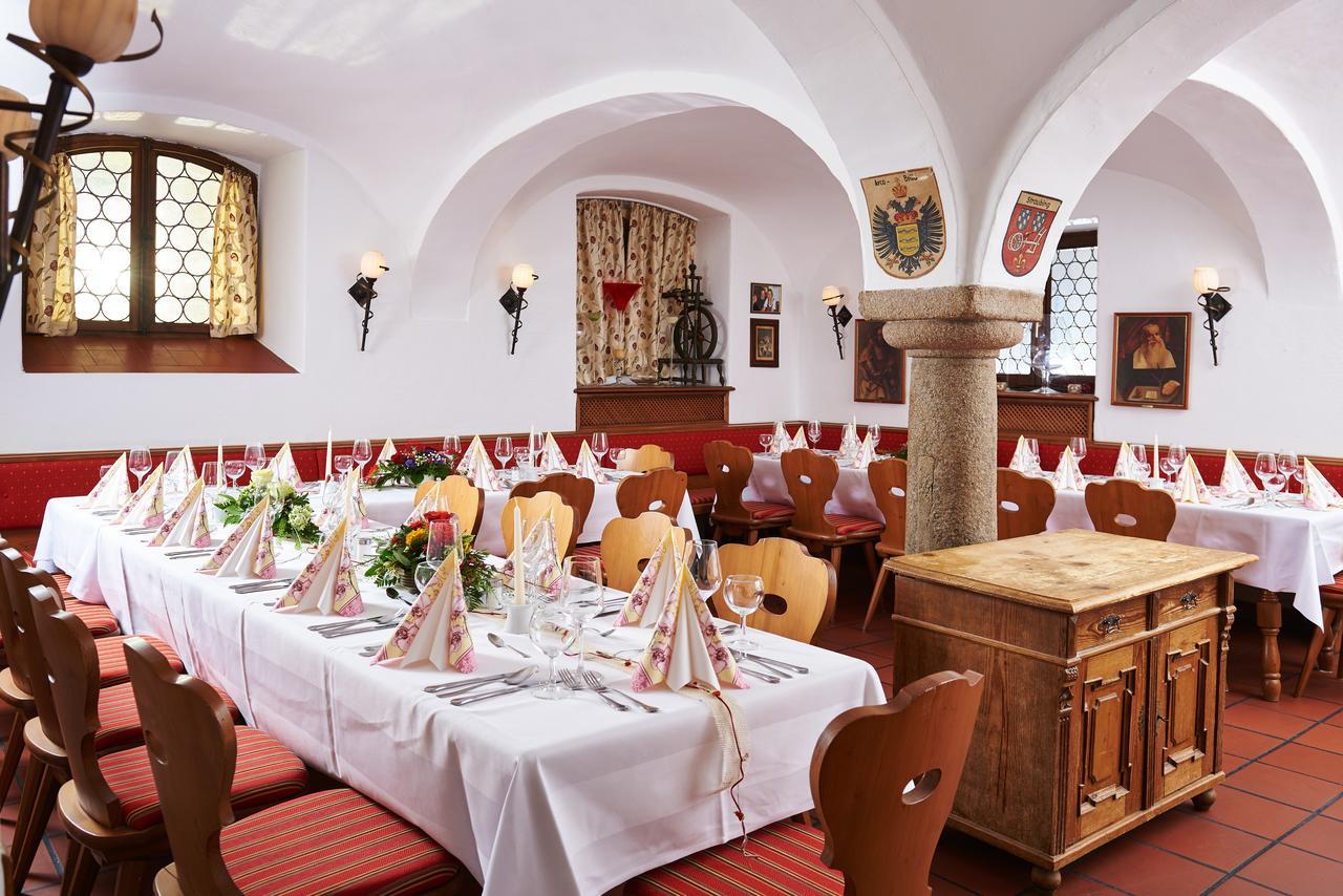 Doppel-/Zweibettzimmer mit Dusche