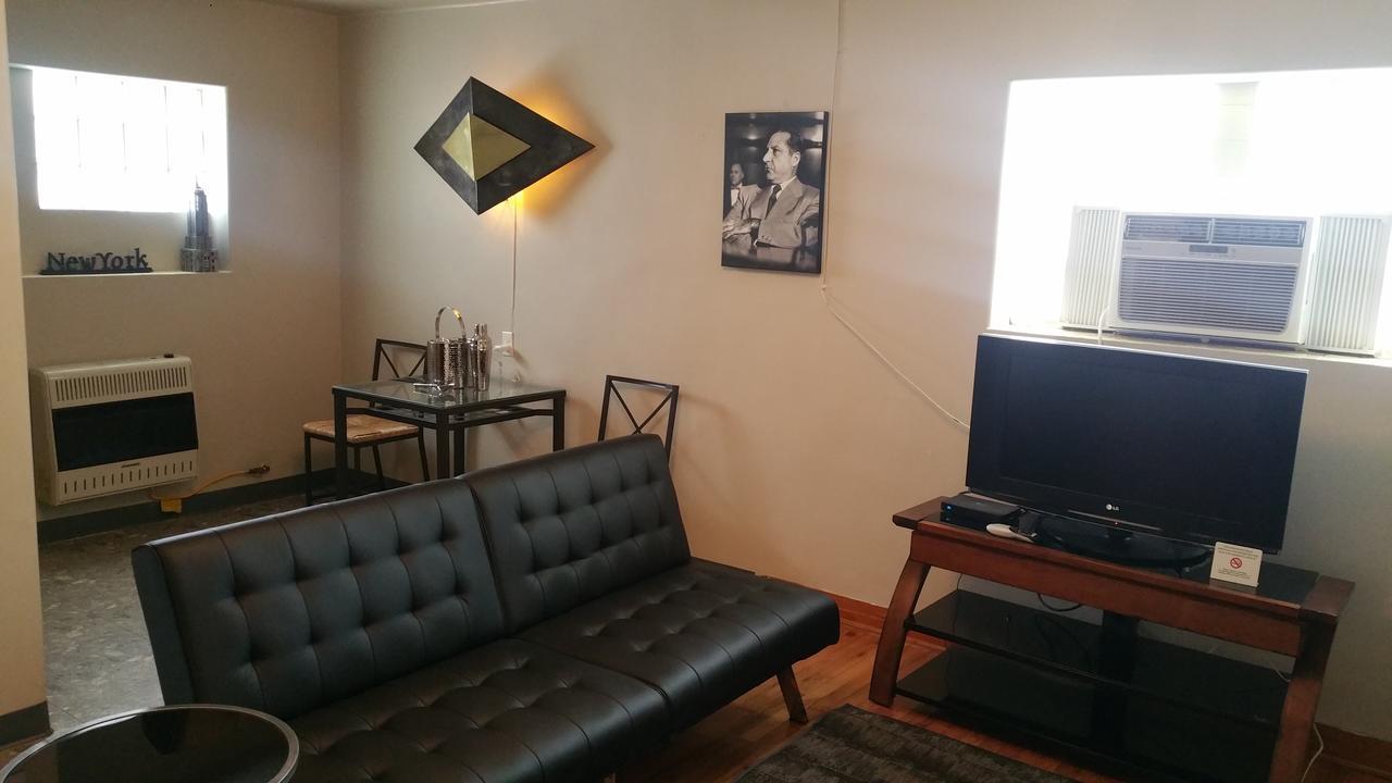 Deluxe King Suite