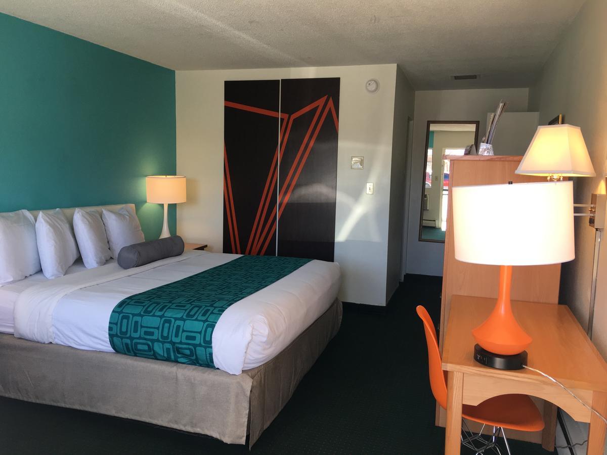 Deluxe King Room - Smoking