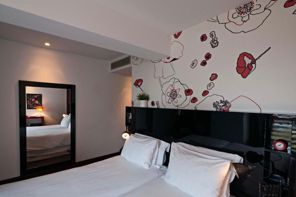 Quarto com 2 Camas de Solteiro