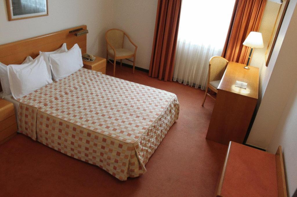 Chambre Double ou Lits Jumeaux