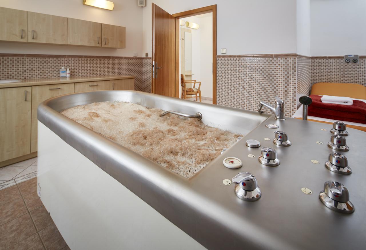 Wellnessaufenthalt für 2 Nächte mit Halbpension und Wellnessanwendungen im Classic Doppelzimmer