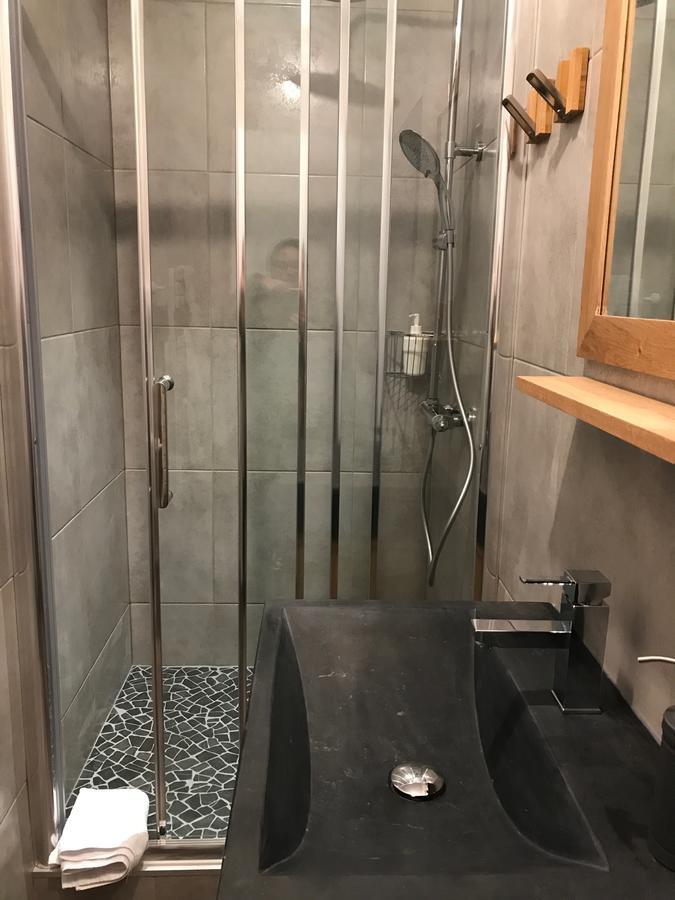 Chambre Triple avec Salle de Bains