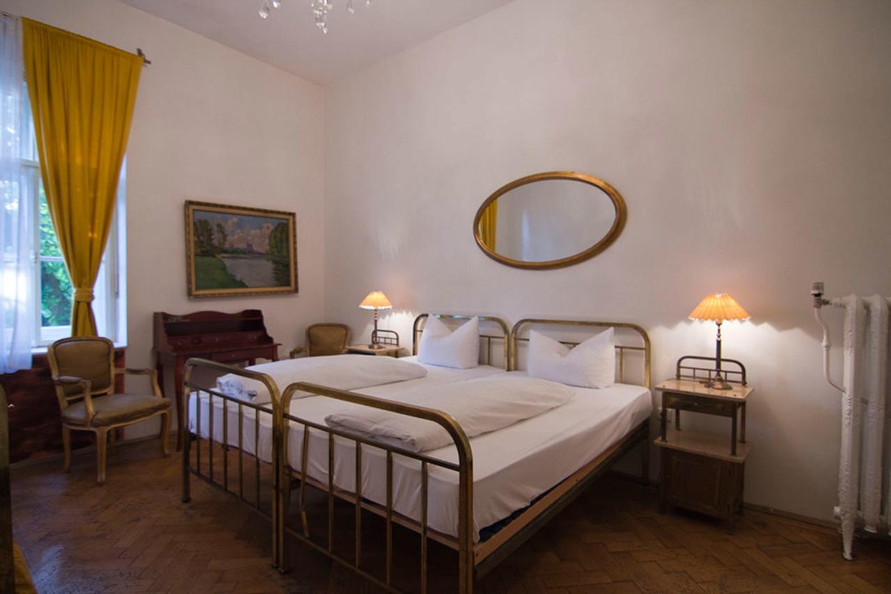 Doppelzimmer mit eigenem externen Bad