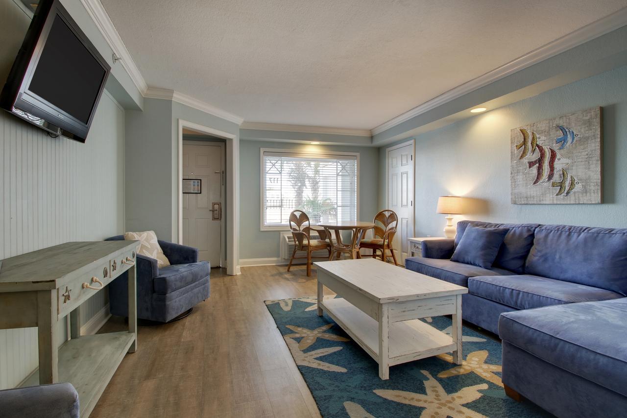 Island King Room with Sofa Bed,636114306:JPEG