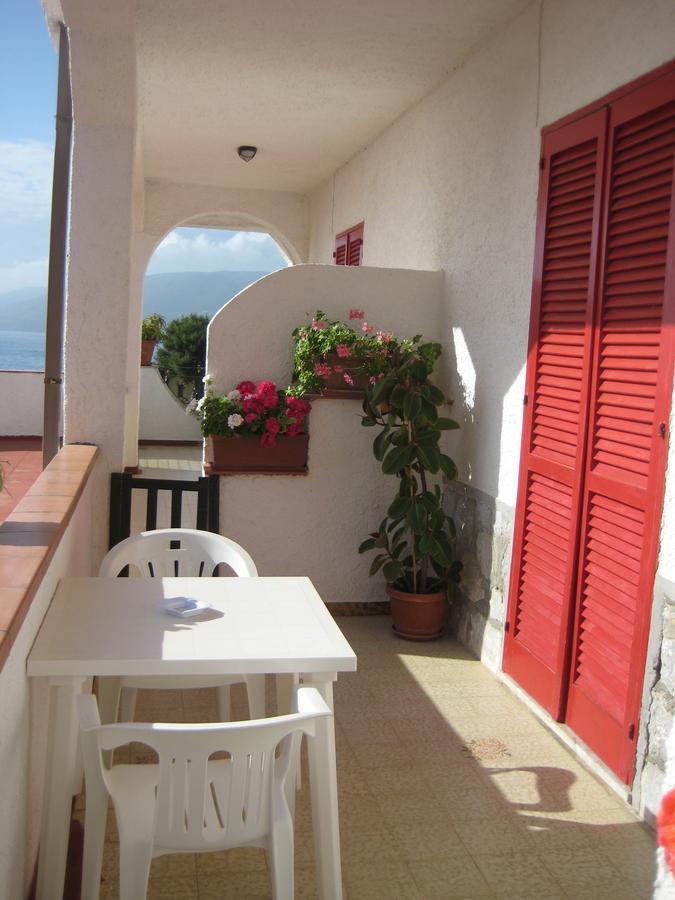 Camera Tripla Standard con Vista Mare