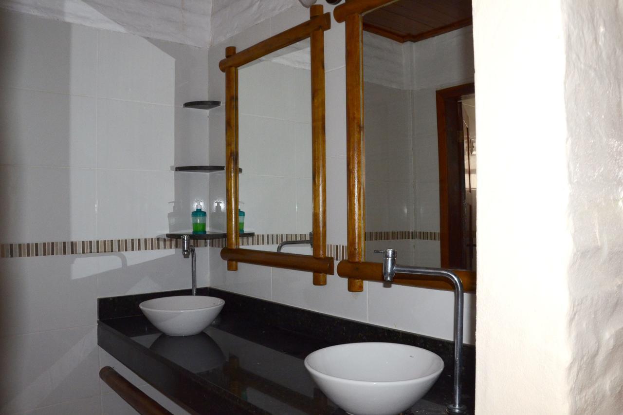 Quarto Duplo Deluxe (2 Adultos + 1 Criança)