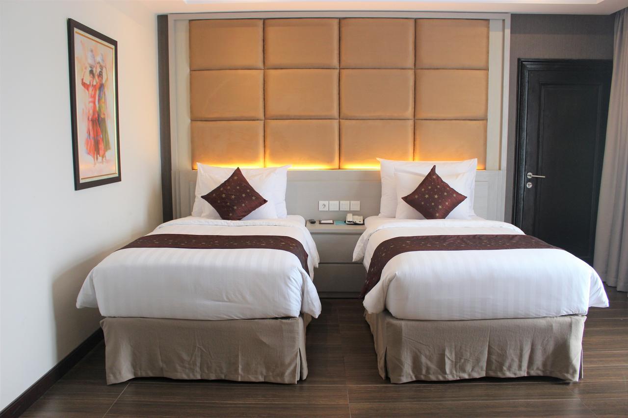 Quarto Executivo com 2 Camas de Solteiro