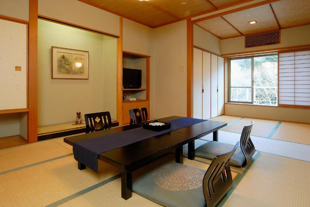 Japanese-Style Room