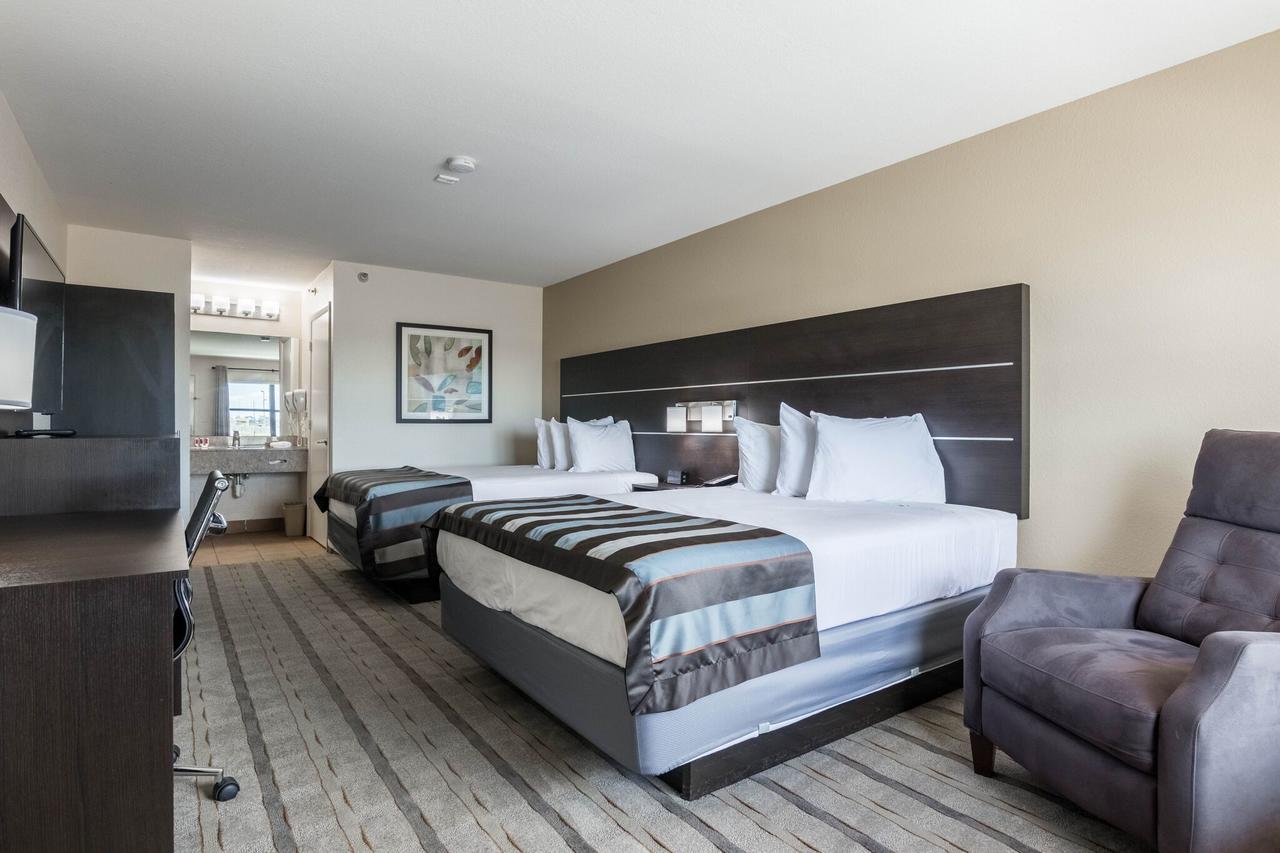 One-Bedroom Suite with Two Queen Beds - Non-Smoking