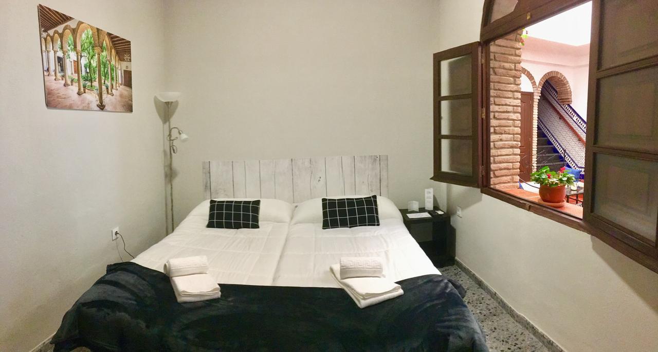 Standard Double Room with Shared Bathroom,1229654246:JPEG