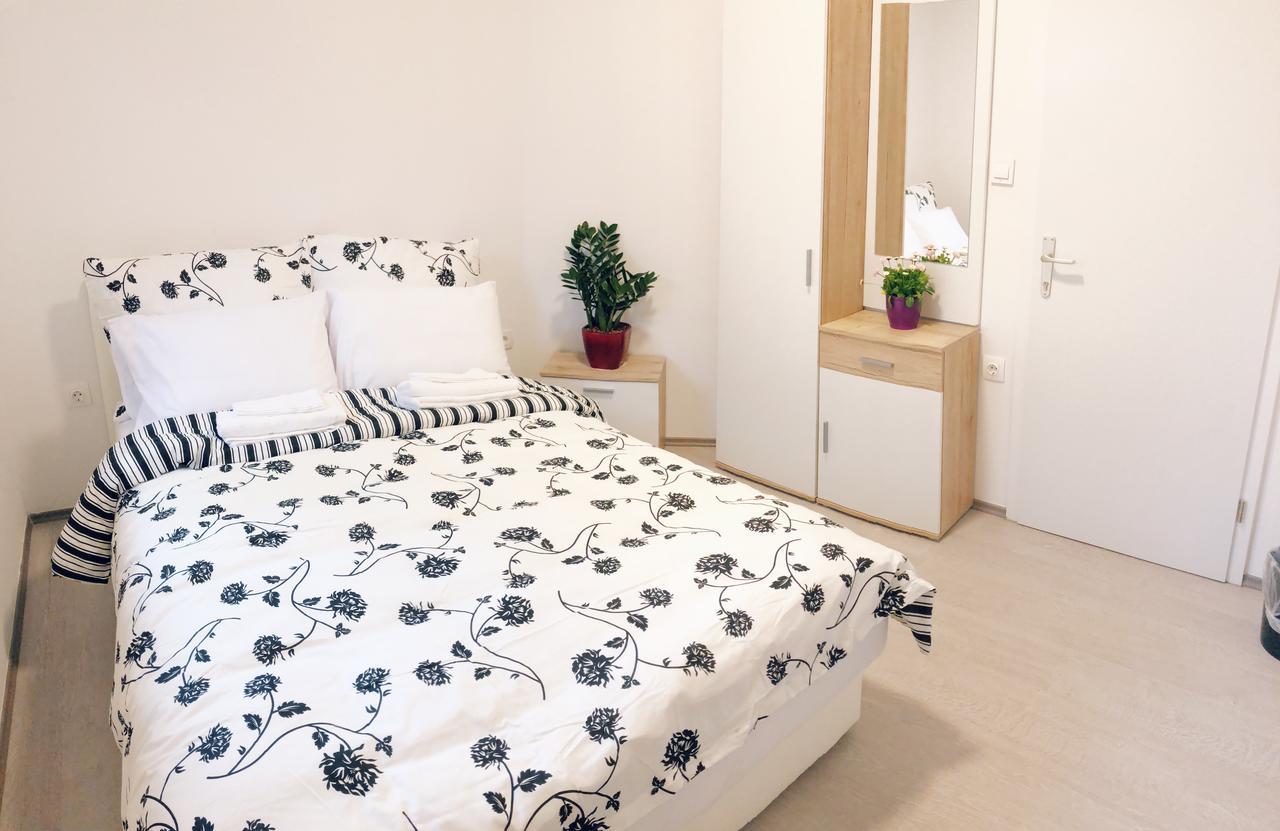 Petite Chambre Double avec Salle de Bains Commune