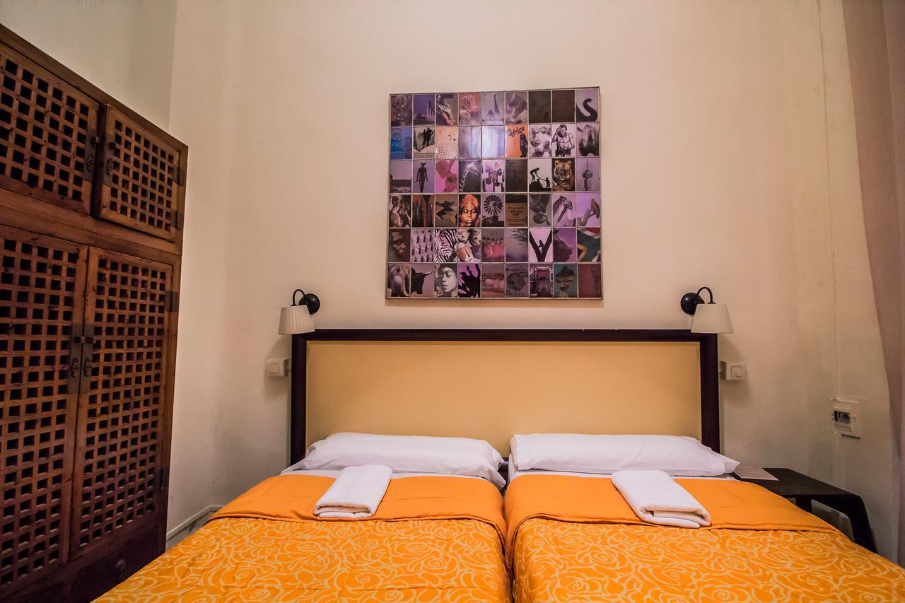 Quarto Duplo ou Twin com Casa de Banho Partilhada