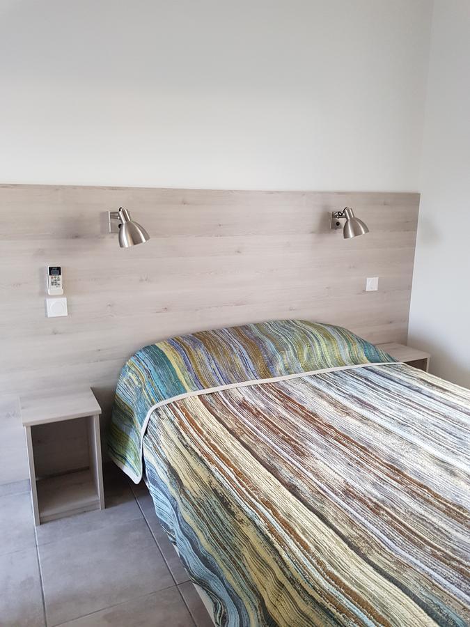 Chambre Double Supérieure avec Climatisation et Terrasse Commune