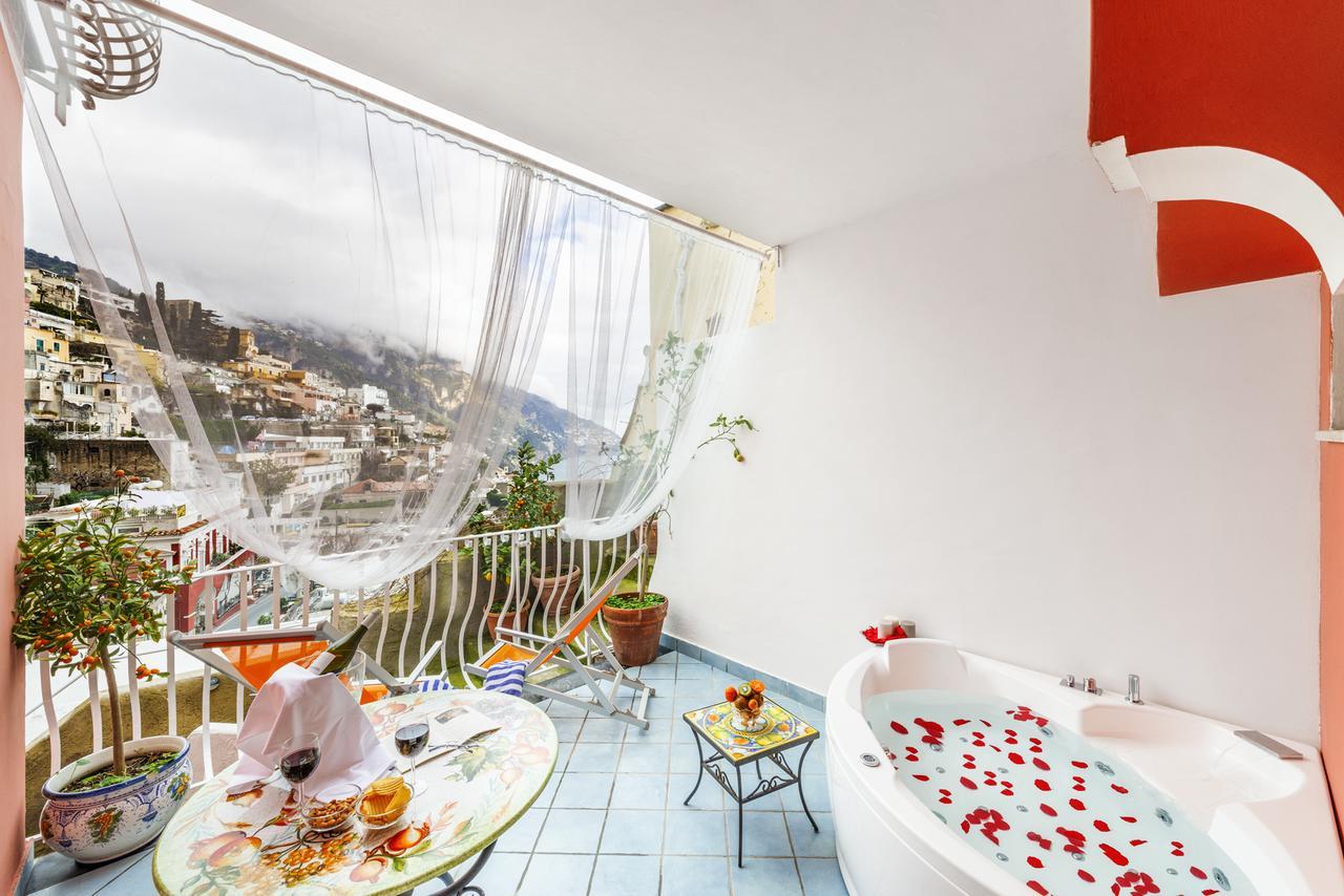 Deluxe Double or Twin Room with City View