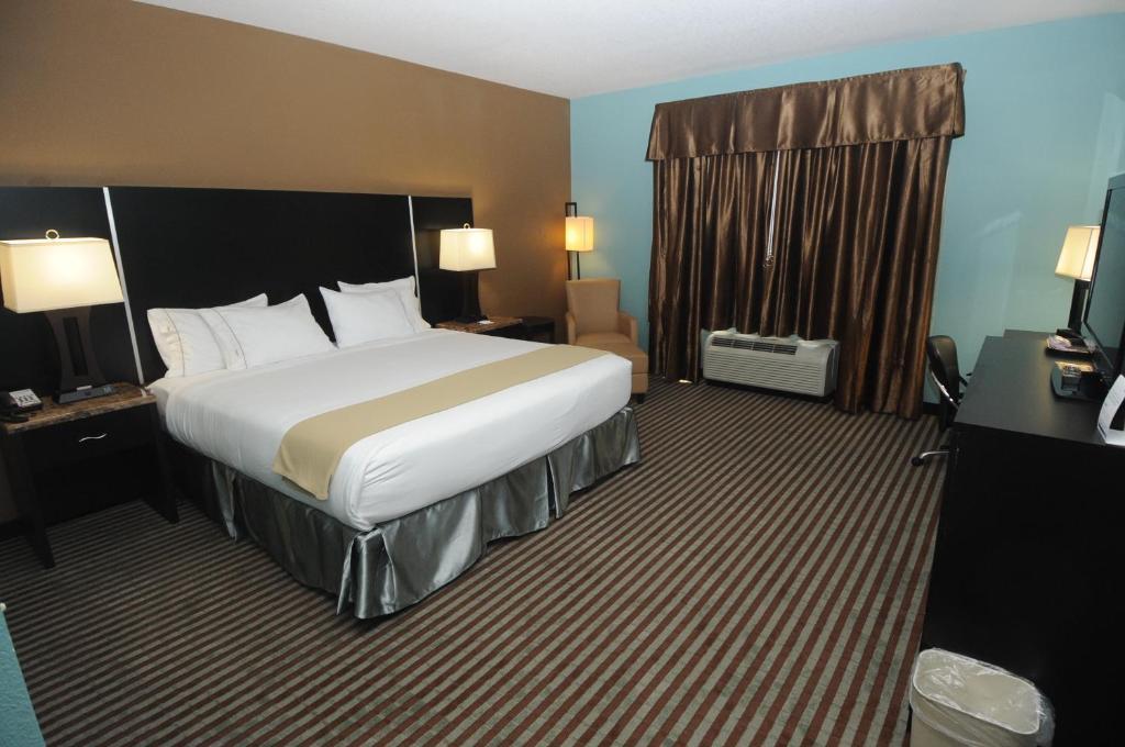 Standard King Room