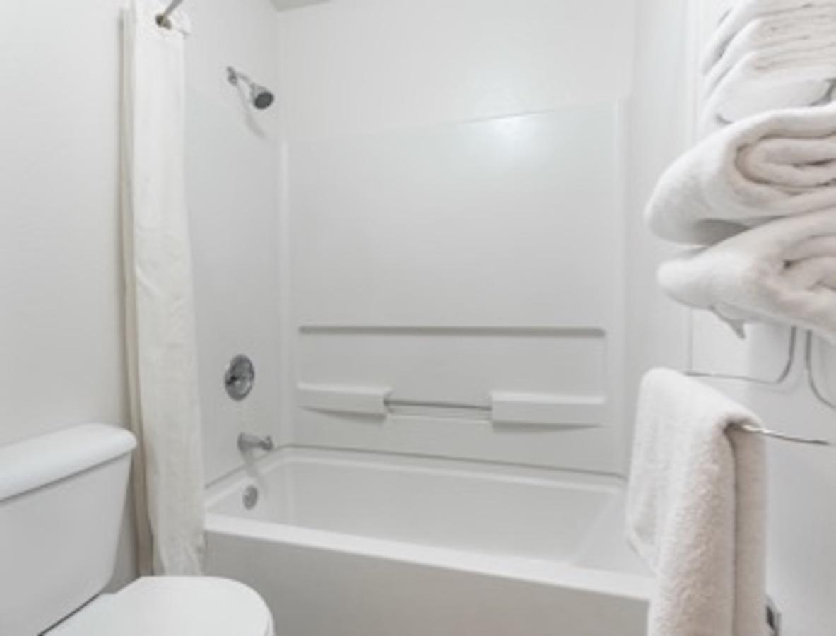 Deluxe Double Room with Two Double Beds - Non-Smoking