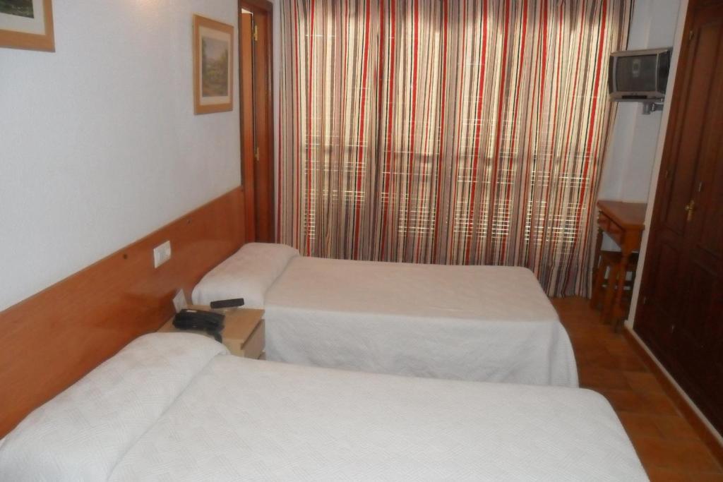 Double or Twin Room,109943127:JPEG