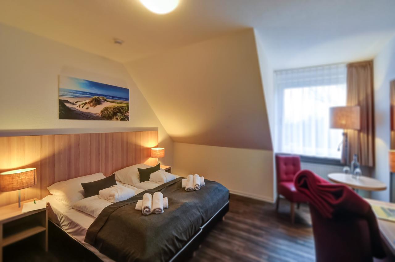 Double Room,646208799:JPEG