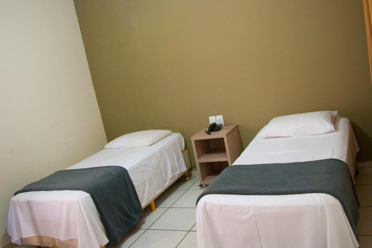 Quarto Econômico