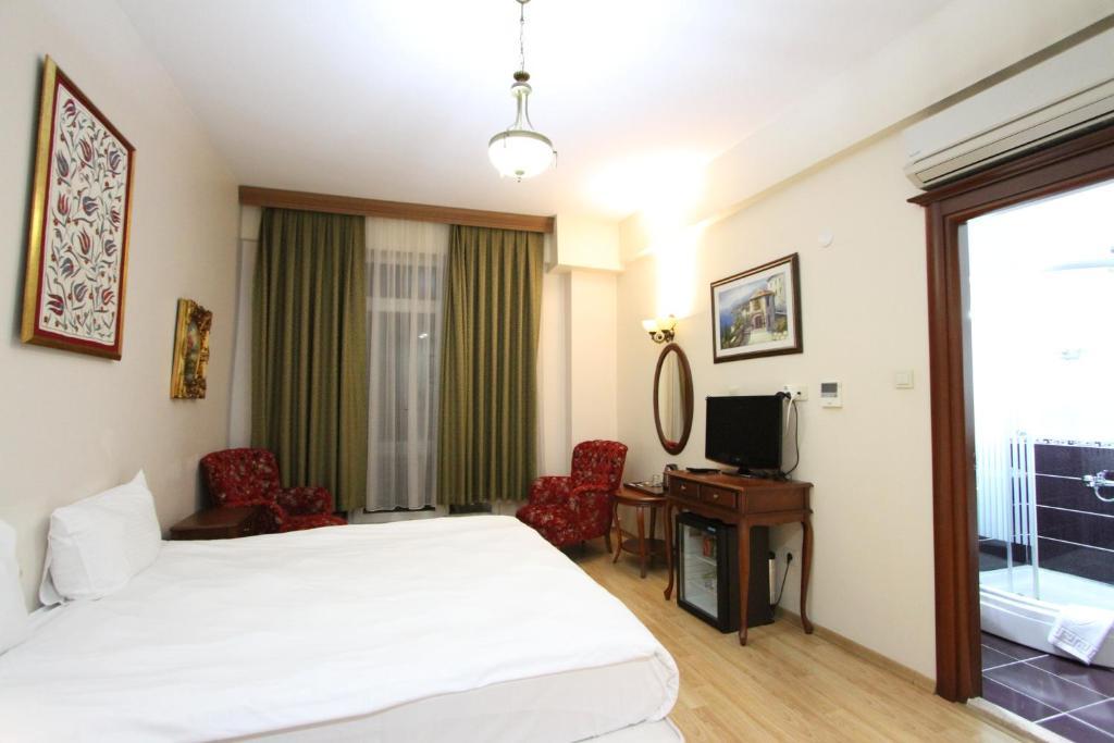 Basement Floor - Triple Room