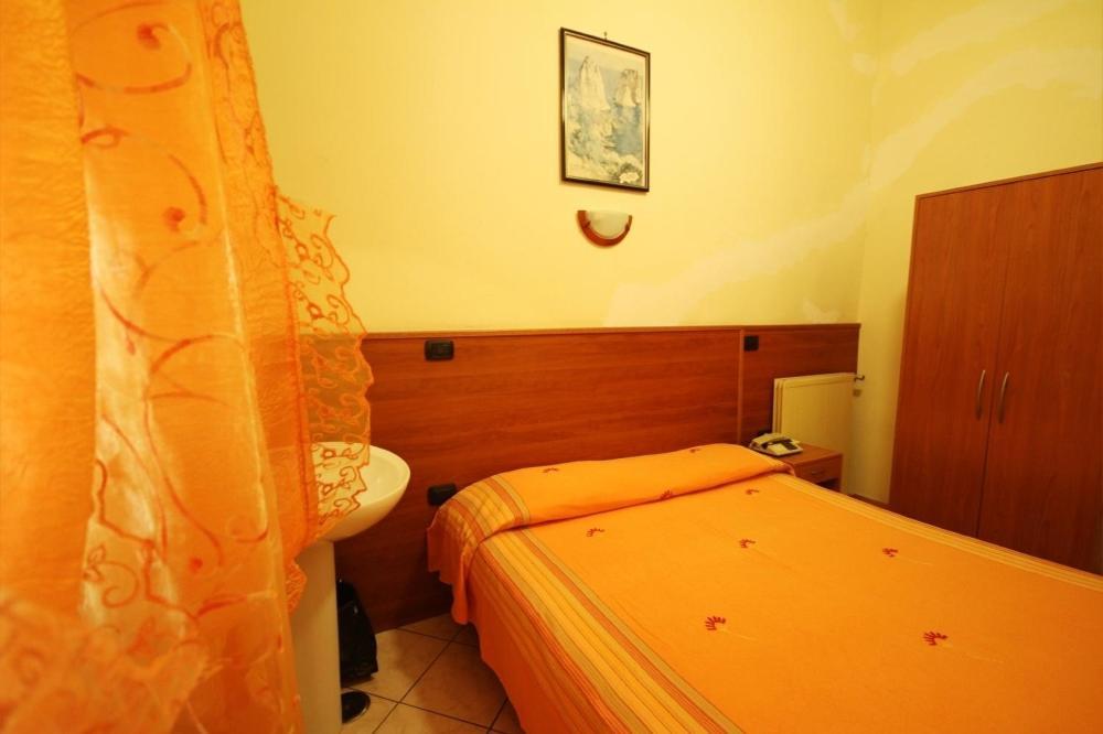 Camera Singola con Bagno in Comune